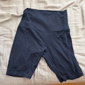 Lululemon Align 8in shorts size 4 Navy